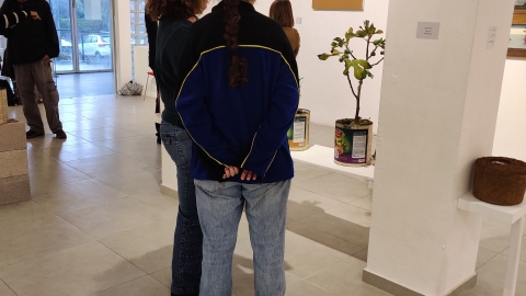 עקבות פתיחה 4.jpg